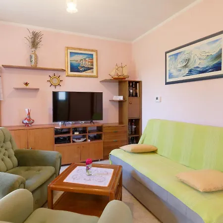 Laganis Apartamento Plovanija